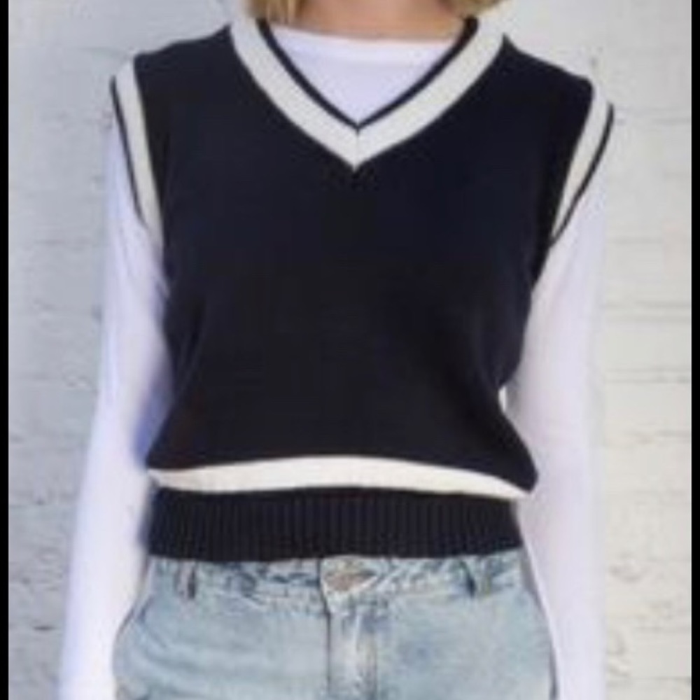 Brandy Melville V-neck Sweater Vest Navy & White